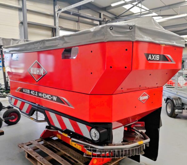 KUHN AXIS 40.2 M-EMC – W VARI-SPREAD ISOBUS PRO FERT SPREADER